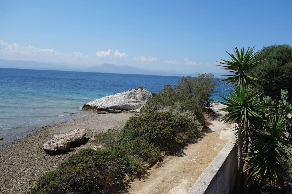 House By The Sea At Skaloma, Loutraki Βίλα Λίμνη Βουλιαγμάνης Εξωτερικό φωτογραφία