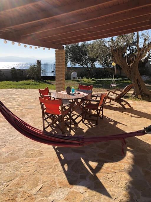 House By The Sea At Skaloma, Loutraki Βίλα Λίμνη Βουλιαγμάνης Εξωτερικό φωτογραφία